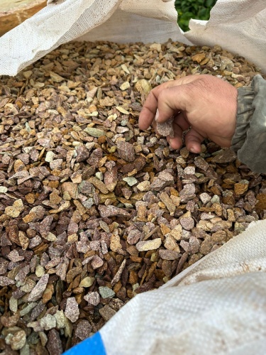 Златолит персиковый декоративная каменная крошка купить в Владикавказе