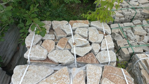 Гранитный плитняк галтованный для парковки купить в Владикавказе