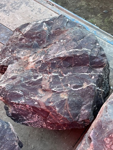 Камни для ландшафтного дизайна красно-фиолетовые 10-60 килограмм купить в Владикавказе