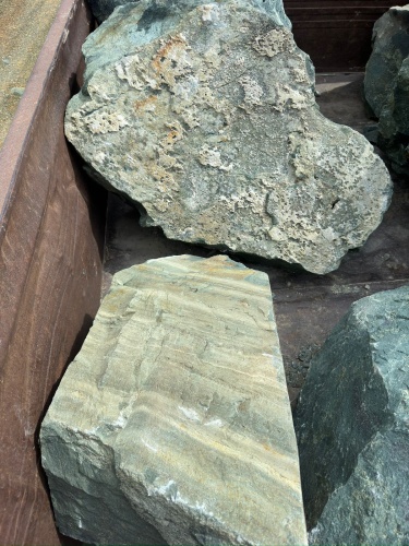 Ландшафтные глыбы зелёные 200-500 килограмм купить в Владикавказе