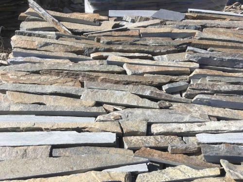 Горбушка златолит мультиколор для облицовки купить в Владикавказе