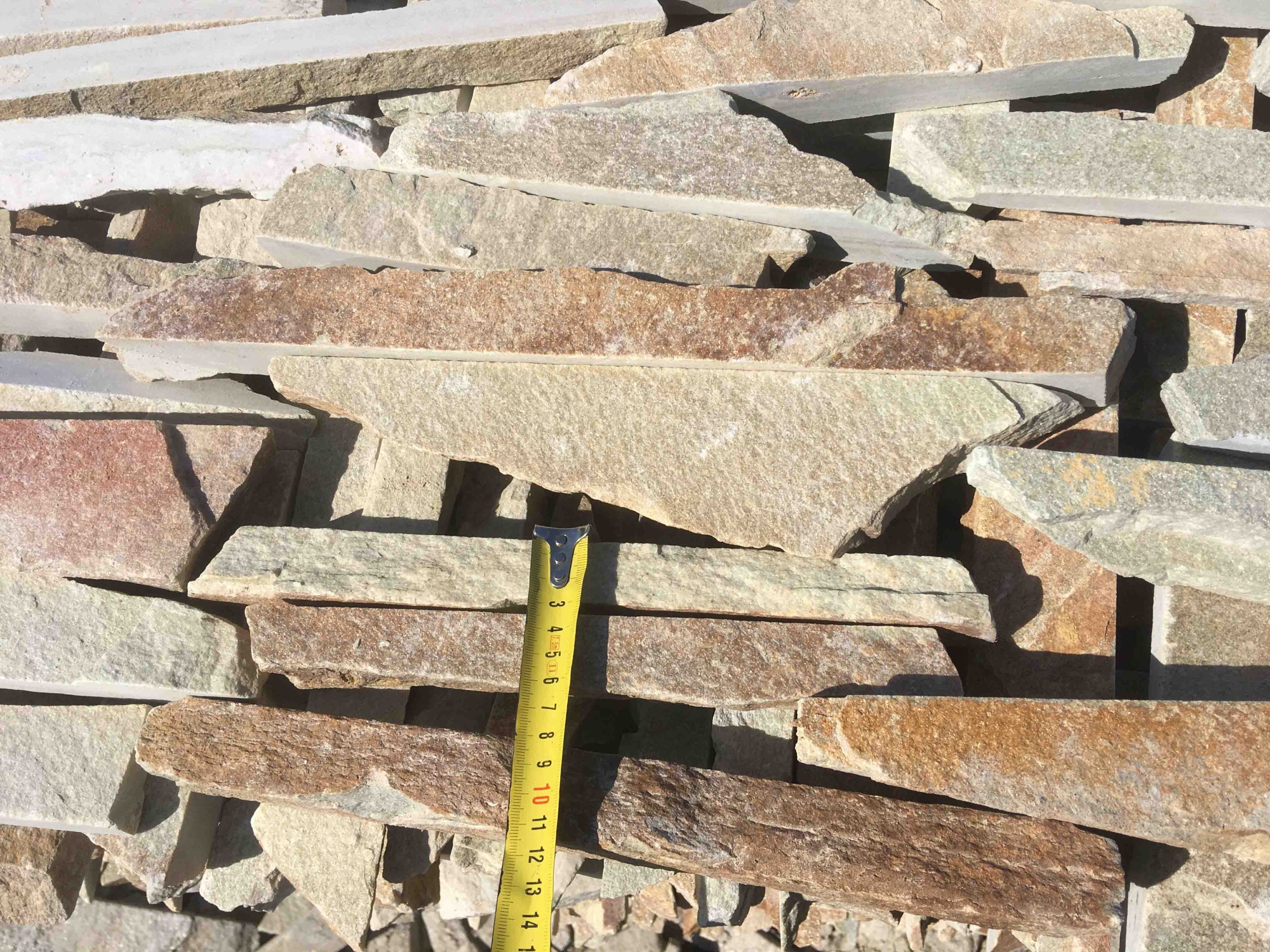 Горбушка златолит золотистый для облицовки купить в Владикавказе