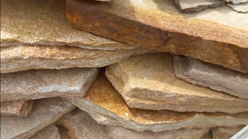 Плитняк златолит жёлтый золотистый для отмостки купить в Владикавказе