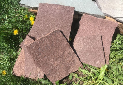 Плитняк лемезит бордовый для цоколя 1,5-2 см купить в Владикавказе