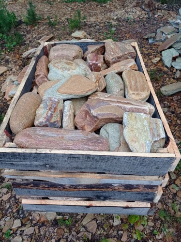 Златолит жёлтый, жёлто-зелёный глыбки и валуны для ланшафтного дизайна купить в Владикавказе