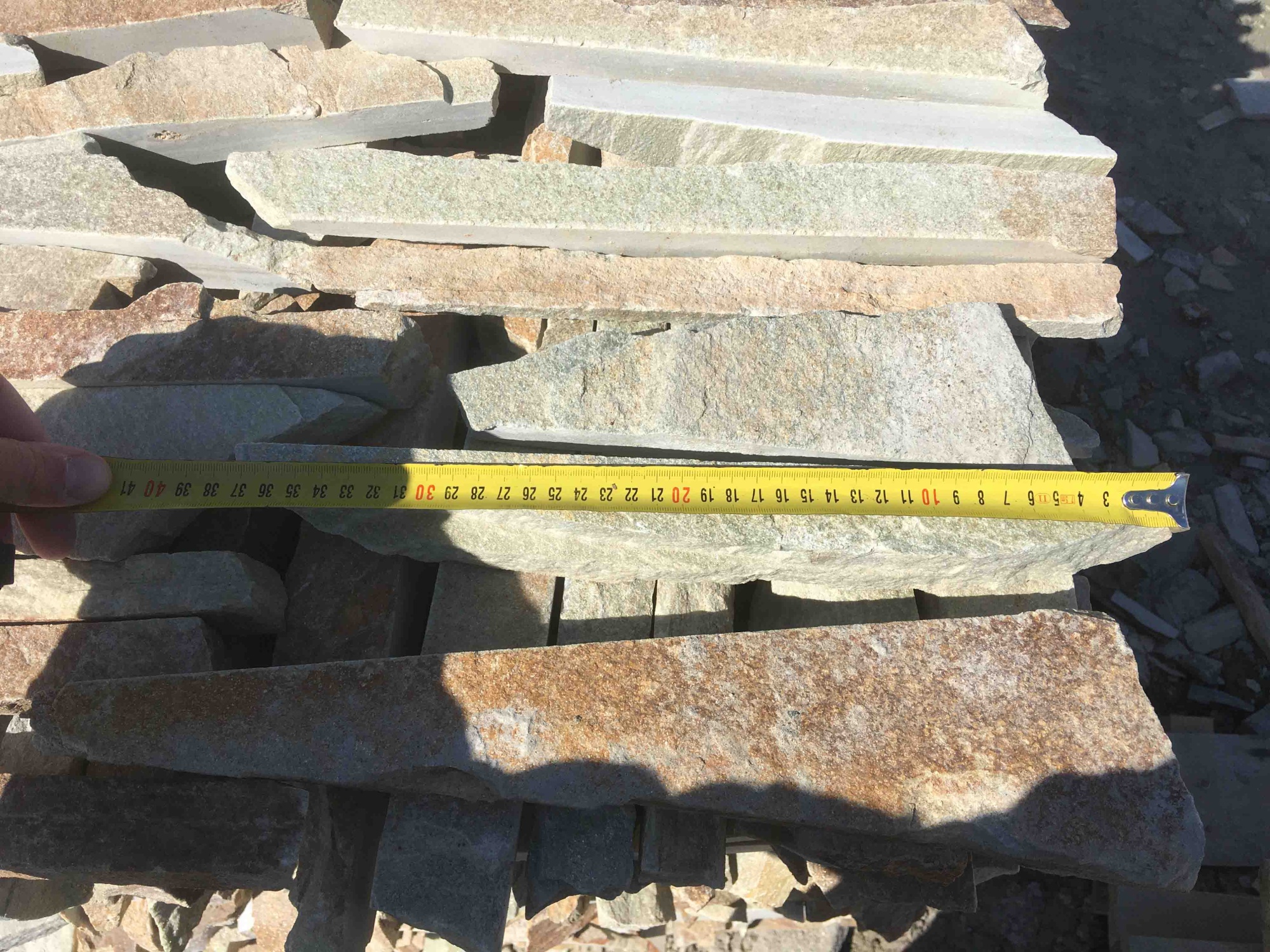 Горбушка златолит золотистый для облицовки купить в Владикавказе