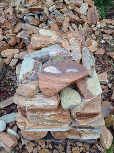 Златолит жёлтый, жёлто-зелёный глыбки и валуны для ланшафтного дизайна купить в Владикавказе