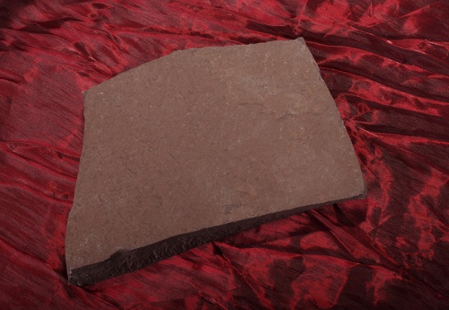 Плитняк лемезит бордовый для цоколя 1,5-2 см купить в Владикавказе